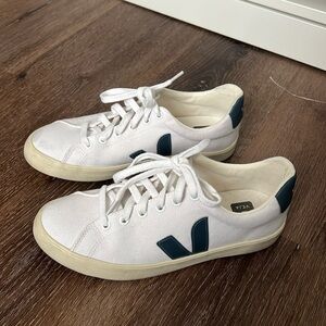 Womens Vejas canvas sneaker